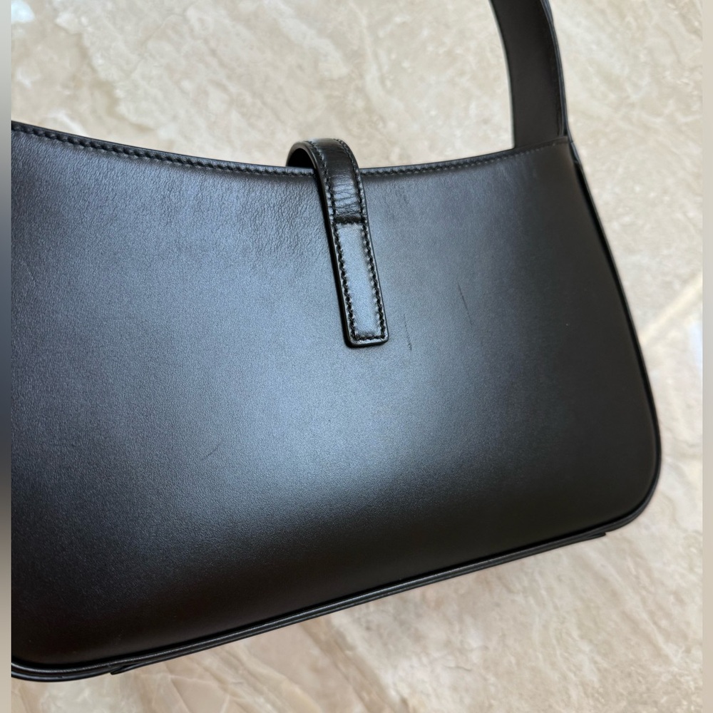 Saint Laurent Le 5 à 7 Smooth Leather Shoulder Bag Black Gold Hardware 2025 - Picture 11 of 15